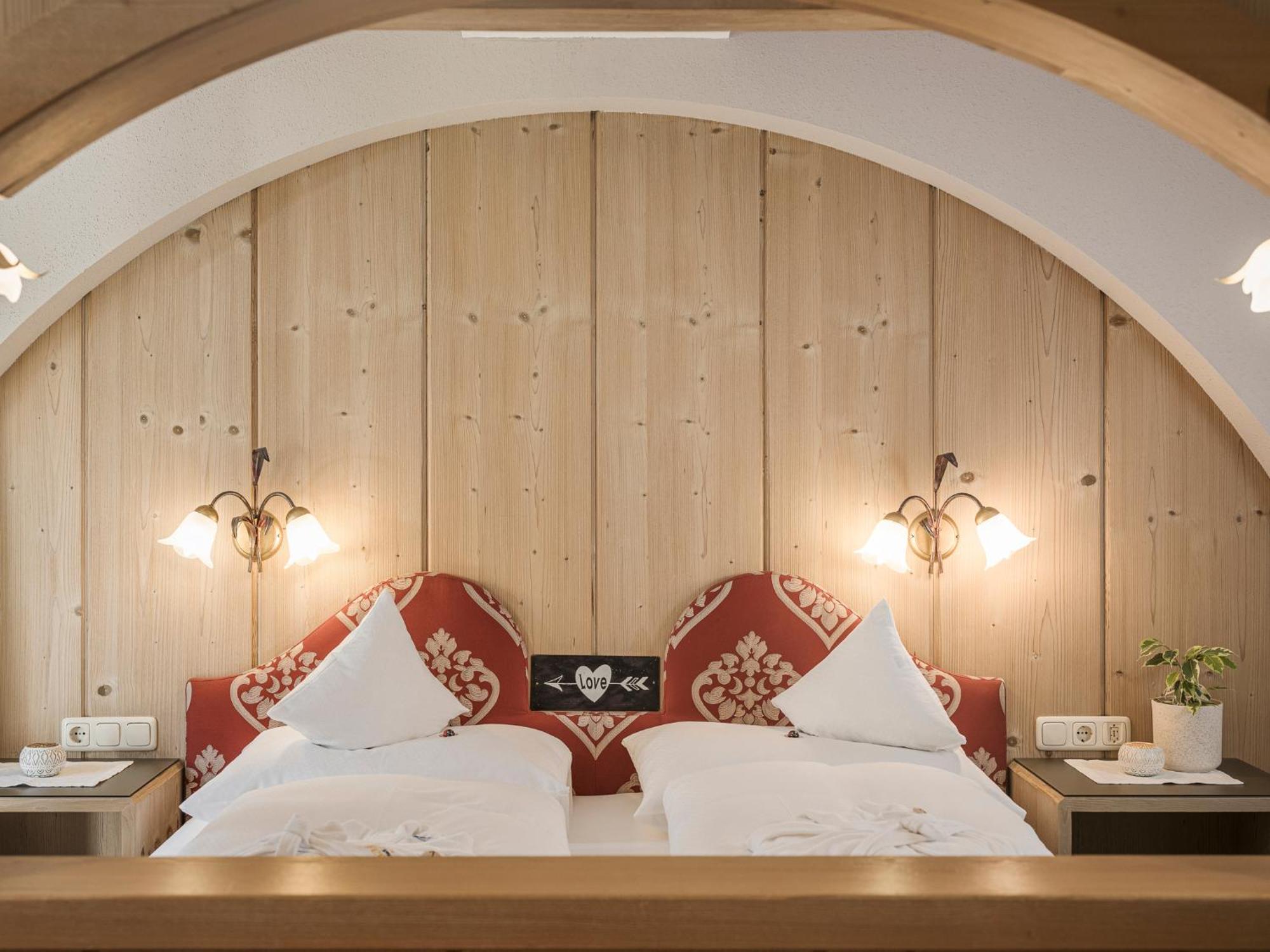 Apparthotel "Landhaus Veronika" Майерхофен Екстериор снимка